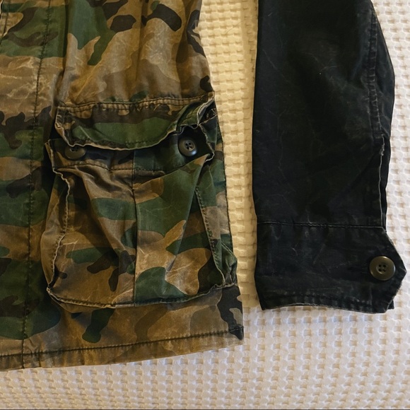 Two-Tone Army Shacket - Picture 9 of 12